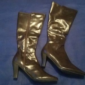 Ladies' boots